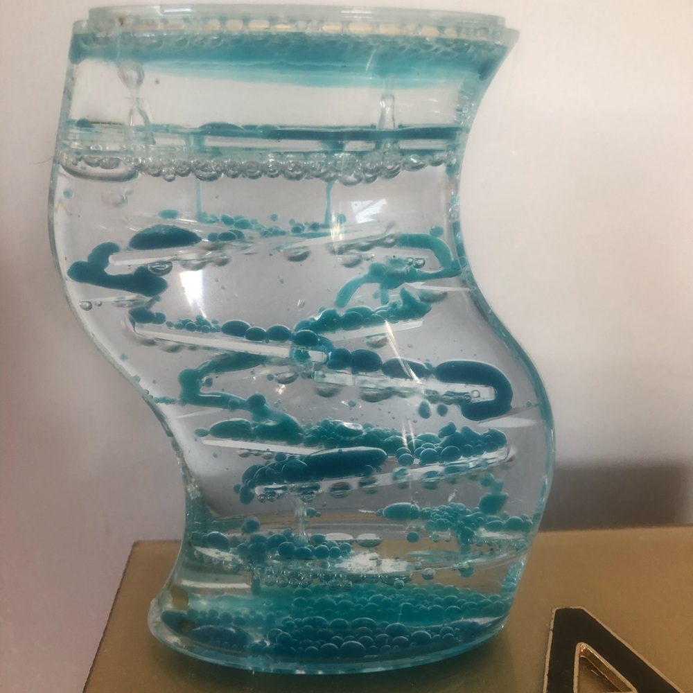 Decorative multicolor water drip design